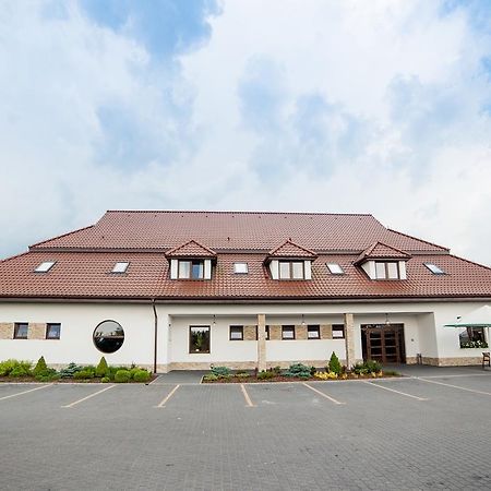Hotel Gosciniec Nad Goplem Grodztwo Exteriér fotografie